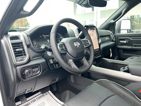 New 2026 RAM 3500 Laramie AWD/4WD image 26