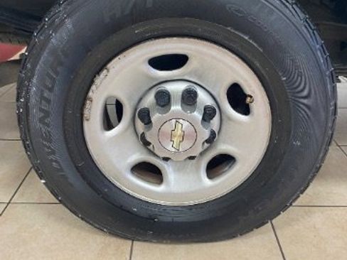 Used 2021 Chevrolet Express 2500 w/ Driver Convenience Package image 29