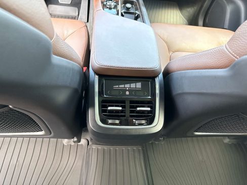 Used 2023 Volvo XC90 B6 Core w/ Protection Package Premier AWD/4WD image 18