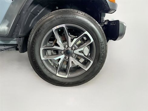 Used 2024 Jeep Wrangler Unlimited w/ Technology Group AWD/4WD image 32