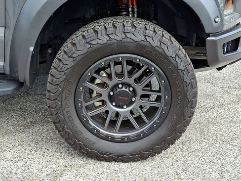 Used 2018 Ford F150 Raptor w/ Equipment Group 802A Luxury AWD/4WD image 11