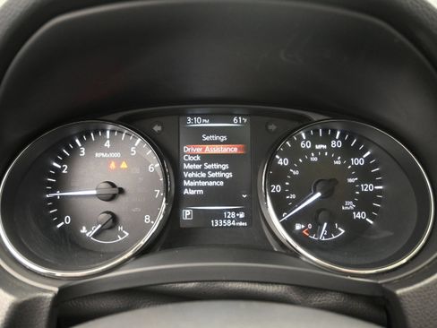 Used 2017 Nissan Rogue SL w/ SL Premium Package FWD image 21