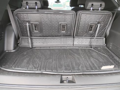 Used 2023 Chevrolet Traverse LT image 22