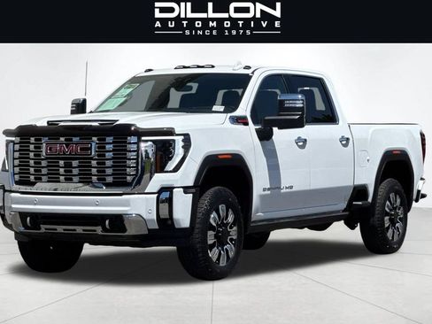 Used 2025 GMC Sierra 2500 Denali w/ Max Trailering Package AWD/4WD image 8