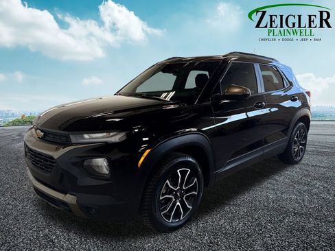 Used 2021 Chevrolet TrailBlazer ACTIV w/ Sun and Liftgate Package AWD/4WD image 2