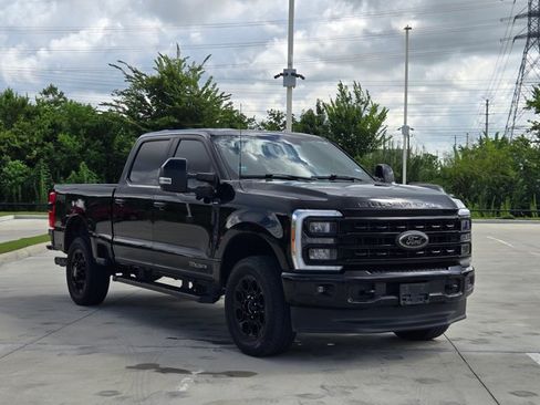 Used 2024 Ford F250 Lariat w/ Lariat Ultimate Package AWD/4WD image 3