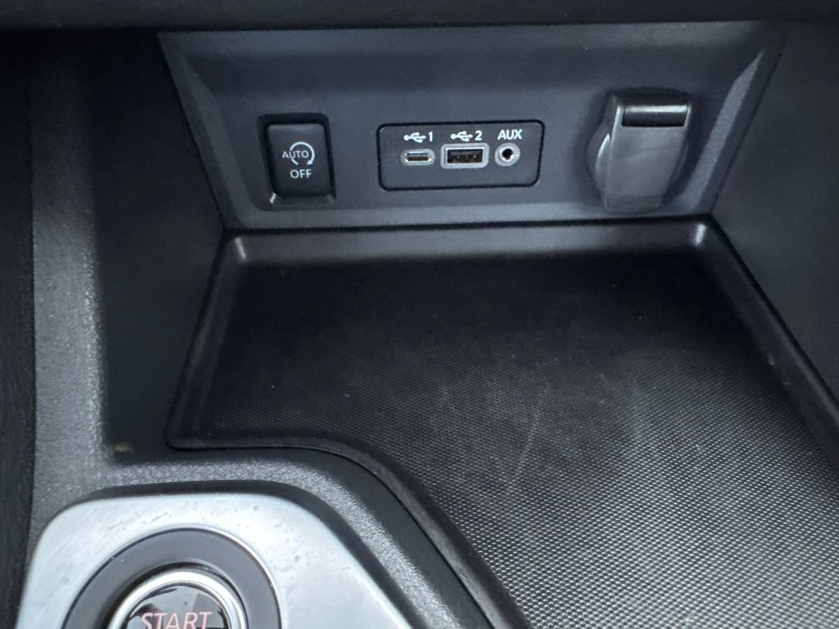 Used 2025 Nissan Sentra SR FWD image 22