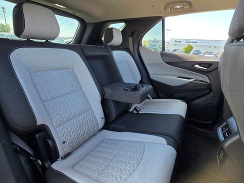 Used 2022 Chevrolet Equinox LS w/ LS Convenience Package image 16