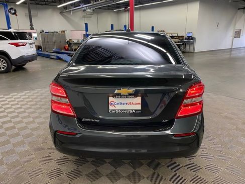 Used 2020 Chevrolet Sonic LT w/ Convenience Package FWD image 9