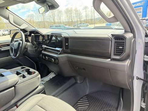 Used 2024 Chevrolet Silverado 1500 LT Trail Boss w/ Protection Package AWD/4WD image 30