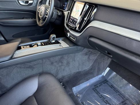 Certified 2025 Volvo XC60 B5 Plus AWD/4WD image 15