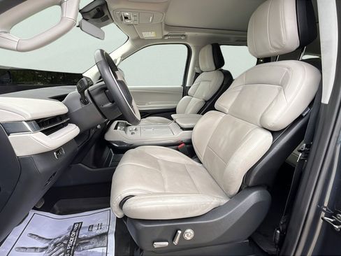 Used 2025 Lincoln Navigator Reserve image 15