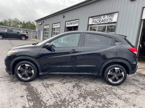 Used 2018 Honda HR-V EX image 4