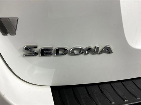 Used 2020 Kia Sedona L FWD image 24