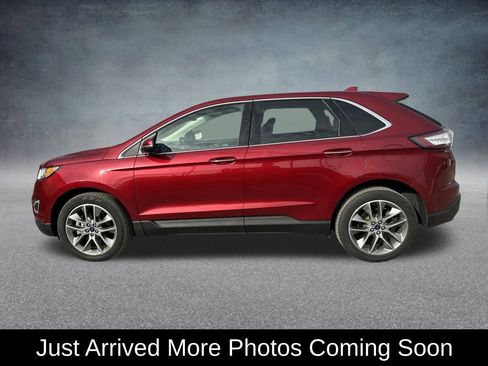 Used 2018 Ford Edge Titanium w/ Equipment Group 302A image 3