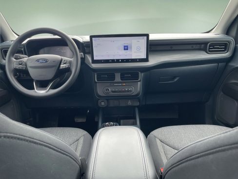 Used 2025 Ford Maverick XLT w/ Black Appearance Package image 25