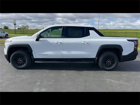 New 2025 Chevrolet Silverado EV LT image 5