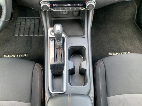 Used 2022 Nissan Sentra SR w/ Midnight Edition FWD image 15