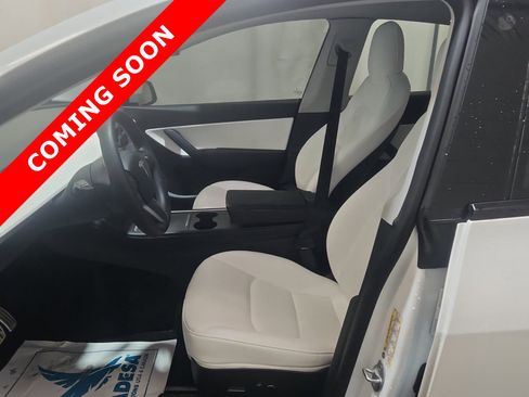 Used 2022 Tesla Model Y Performance image 5