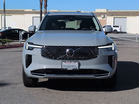 Used 2025 Volvo XC90 B5 Ultra w/ Protection Package Premier image 3