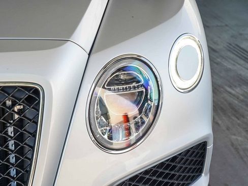Used 2019 Bentley Bentayga AWD/4WD image 8