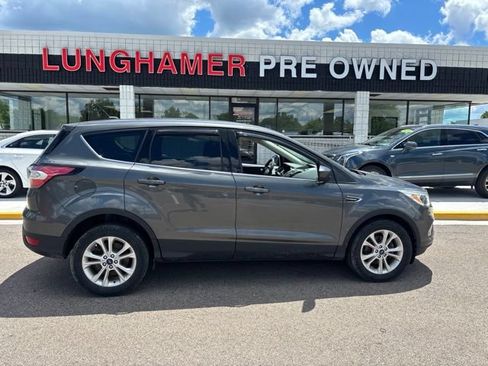 Used 2017 Ford Escape SE w/ SE Cold Weather Package FWD image 5