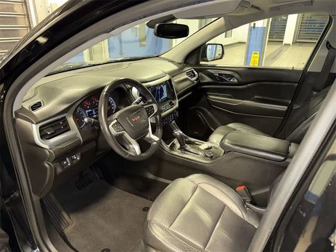 Used 2017 GMC Acadia SLT image 32