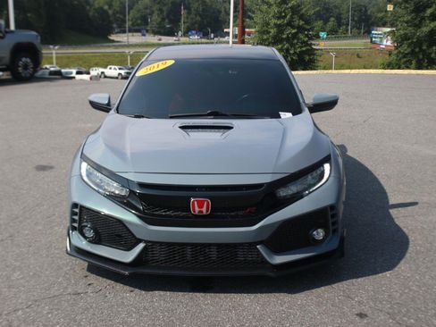 Used 2019 Honda Civic Type R image 3