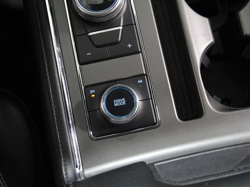 Certified 2020 Ford Expedition XLT w/ Equipment Group 202A image 17