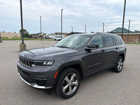 Used 2022 Jeep Grand Cherokee L Limited w/ Luxury Tech Group II AWD/4WD image 2