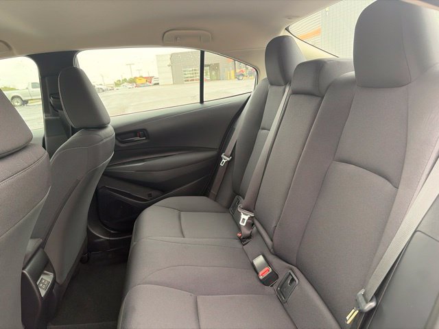 Used 2025 Toyota Corolla LE FWD image 10