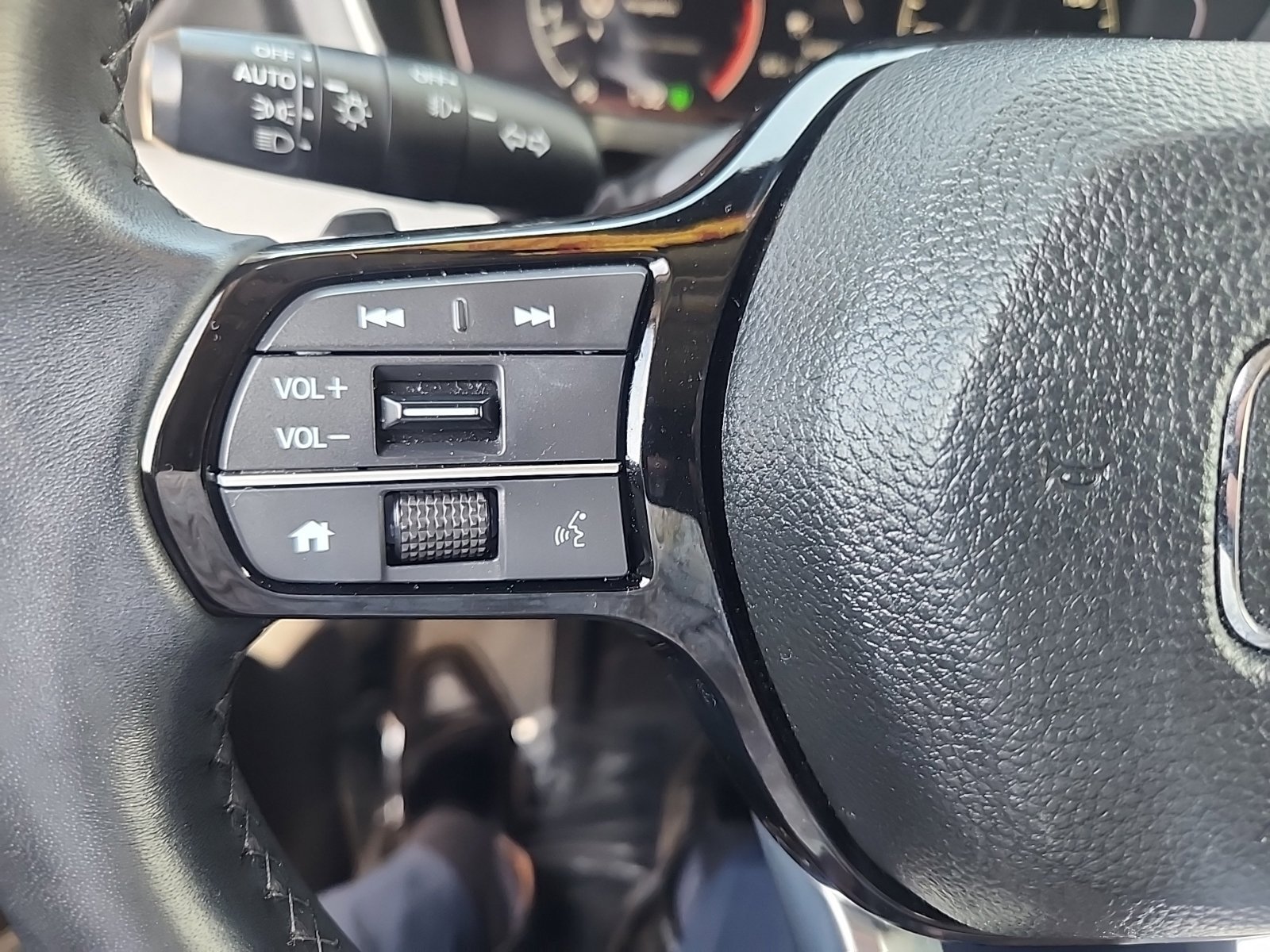 Used 2025 Honda Pilot Touring image 22