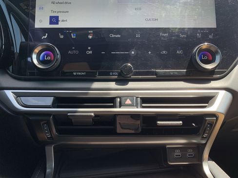 Used 2023 Lexus RX 350 Premium w/ Accessory Package AWD/4WD image 27