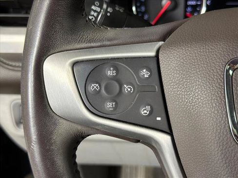 Used 2022 GMC Acadia SLT w/ Technology Package FWD image 27