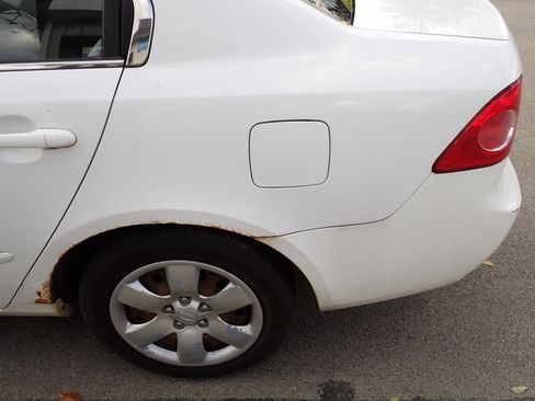 Used 2008 Kia Optima LX image 17