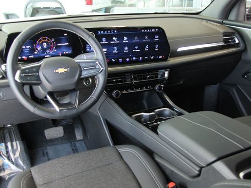 Certified 2024 Chevrolet Traverse LT image 18