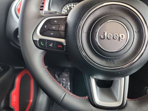 Used 2023 Jeep Renegade Trailhawk image 24