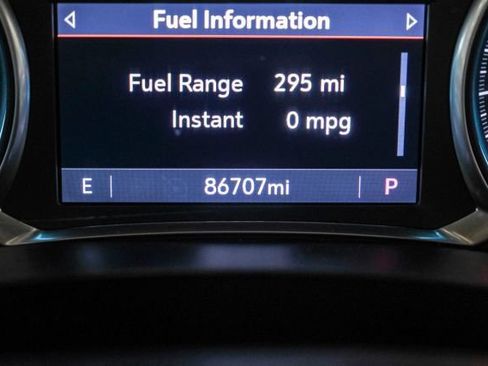Used 2020 Chevrolet Traverse LT FWD image 26