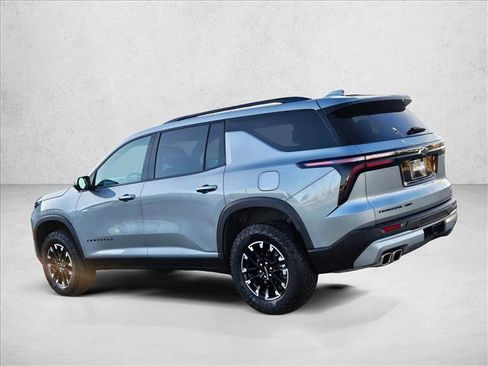 Used 2024 Chevrolet Traverse Z71 image 8