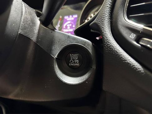 Used 2019 Jeep Compass Latitude w/ Cold Weather Group image 32