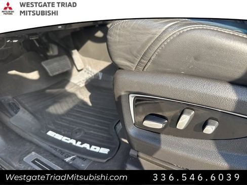 Used 2019 Cadillac Escalade ESV Premium Luxury w/ Escalade Sport Edition image 18