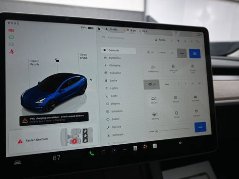 Used 2023 Tesla Model 3 Standard Range image 11