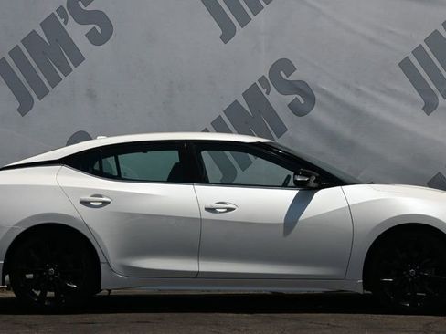Used 2019 Nissan Maxima SR w/ Illumination Package image 4