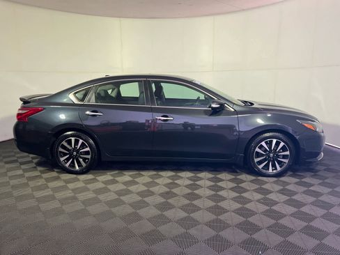 Certified 2018 Nissan Altima 2.5 SL w/ 2.5 SL Technology Package image 8