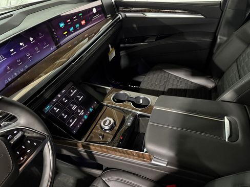 New 2026 Cadillac Escalade ESV Platinum Sport image 41