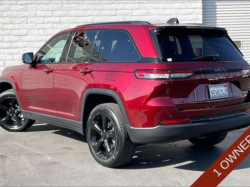 Certified 2023 Jeep Grand Cherokee Limited w/ Luxury Tech Group II RWD image 10