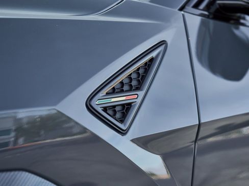 Used 2024 Lamborghini Urus Performante image 11