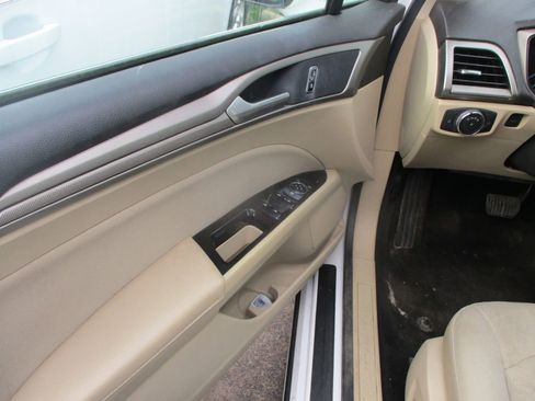 Used 2013 Ford Fusion SE image 10