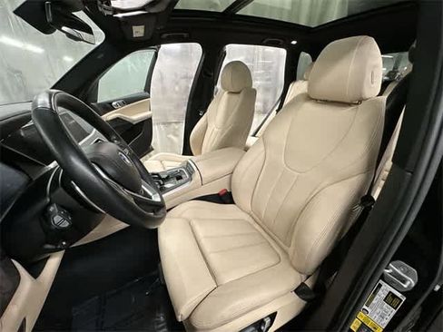 Used 2022 BMW X5 xDrive45e w/ Parking Assistance Package image 18