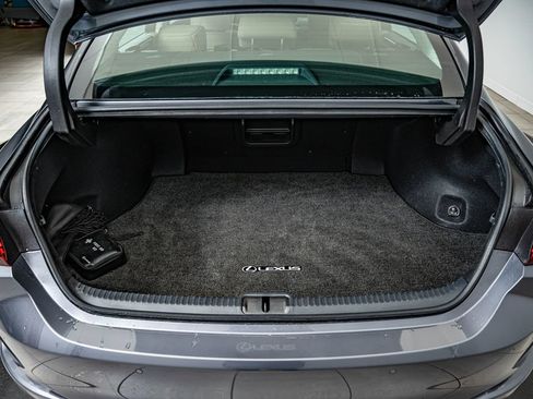 Used 2019 Lexus ES 350 w/ Premium Package FWD image 39
